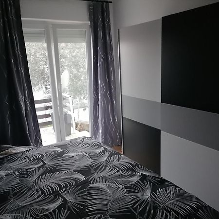 Turina Apartment ซริกเวนิซา ภายนอก รูปภาพ